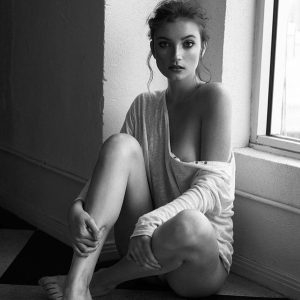 Curieuse sans complexe Sophie - rencontre-Naturiste-Clermont-Ferrand