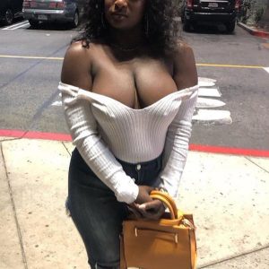 Amina - rencontre-Naturiste-Grenoble