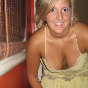 Chez moi c’est toujours nu Colette - rencontre-Cougar-Rouen